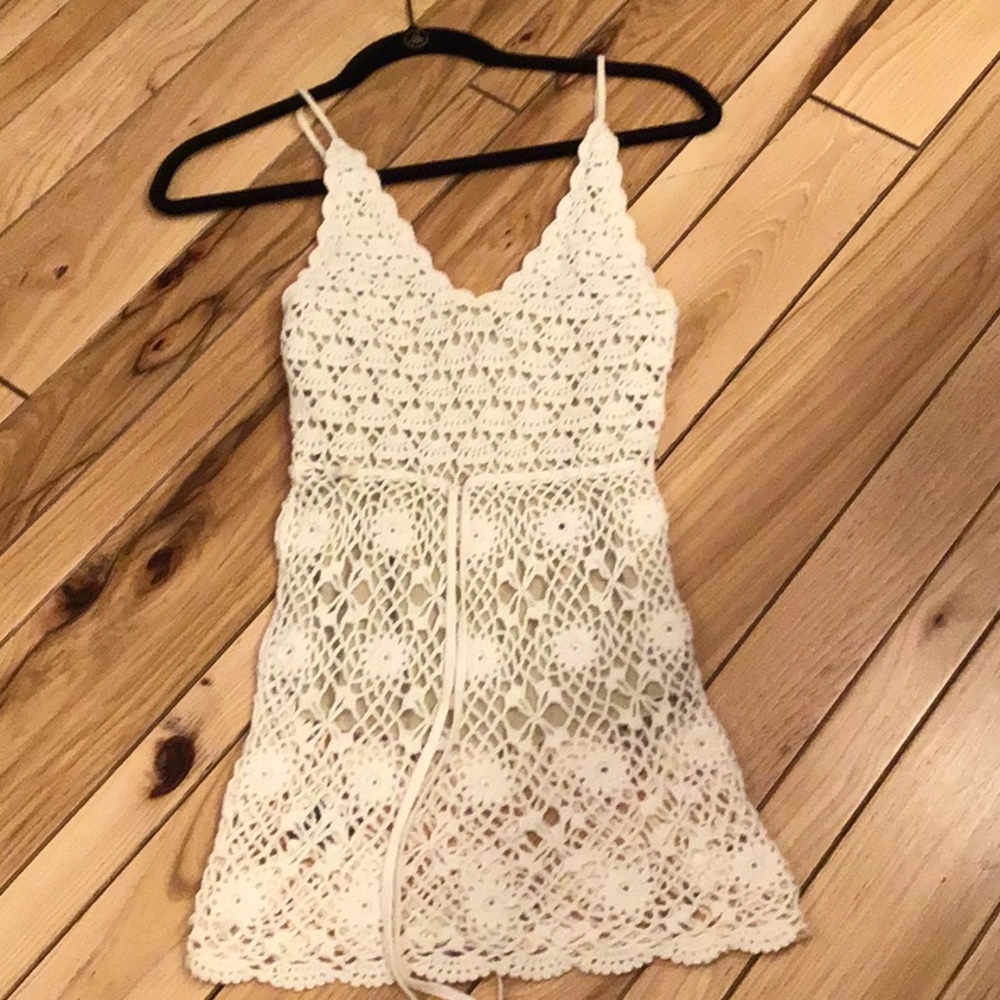 Karen Kane cream crochet string tank